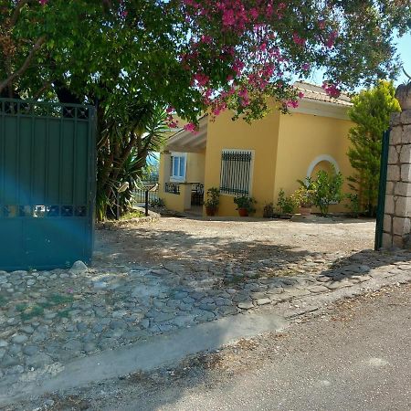 Olea Home Agia Pelagia Chlomou Екстериор снимка