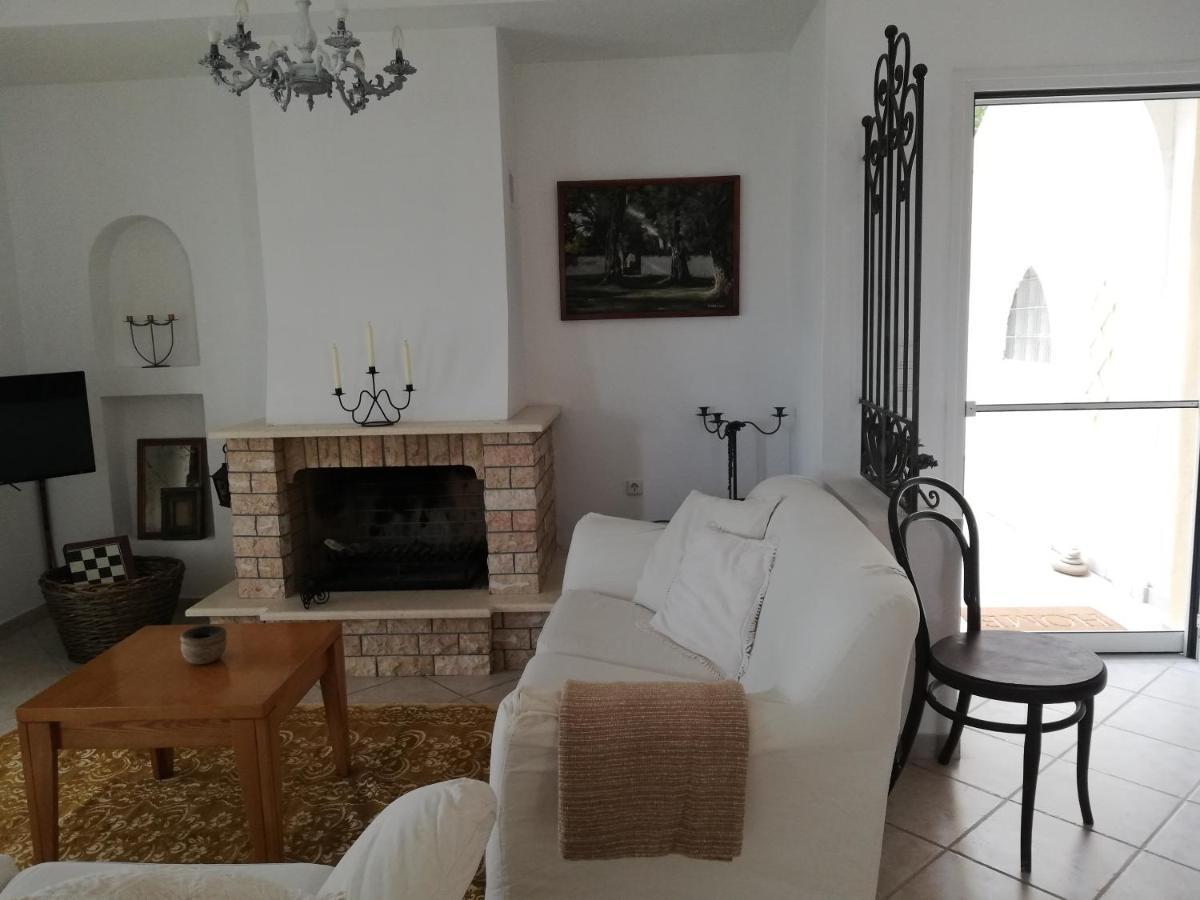 Olea Home Agia Pelagia Chlomou Екстериор снимка